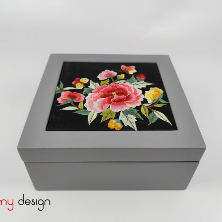 Grey square lacquer box with  flower embroidered cap 22cm